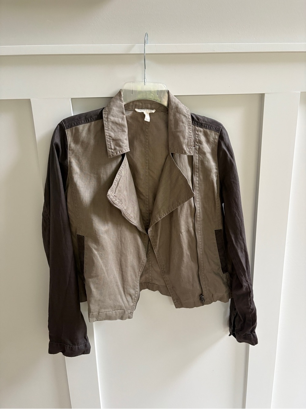 Eileen Fisher Two-Tone linen Utility Jacket in Taupe and Dark Brown